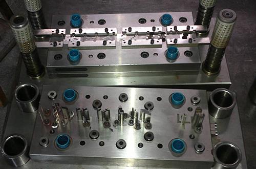 精密沖壓模具案例